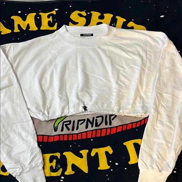 TALENTLESS WOMENS CINCH CROP CREW - Picture 5 of 13